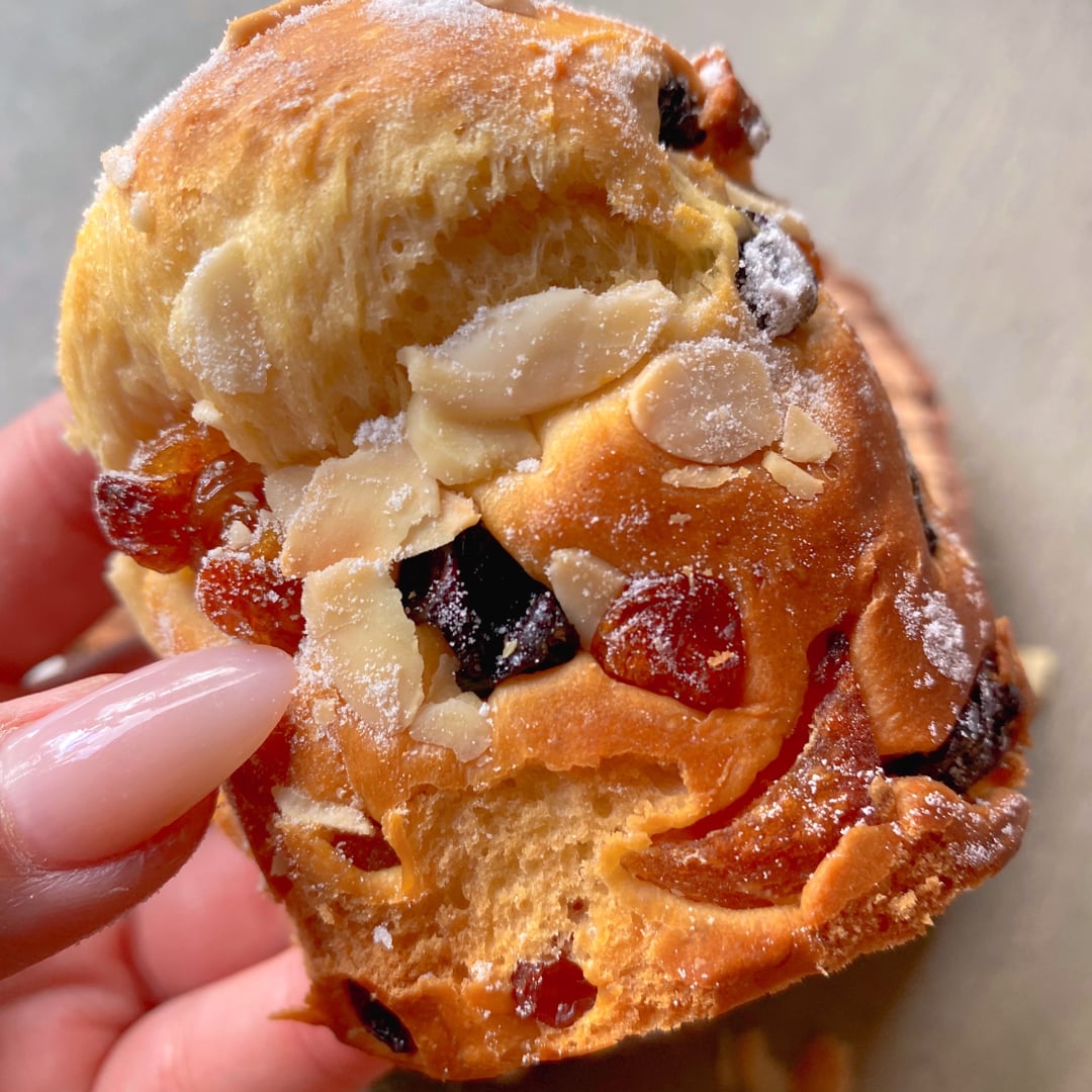 Photo of the Mini Panettone with almonds and dried fruits – recipe of Mini Panettone with almonds and dried fruits on DeliRec