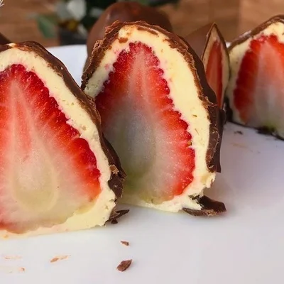 Recipe of healthy strawberry bonbon on the DeliRec recipe website