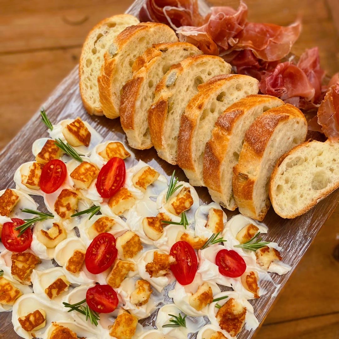 Photo of the Catupiry board with rennet cheese – recipe of Catupiry board with rennet cheese on DeliRec