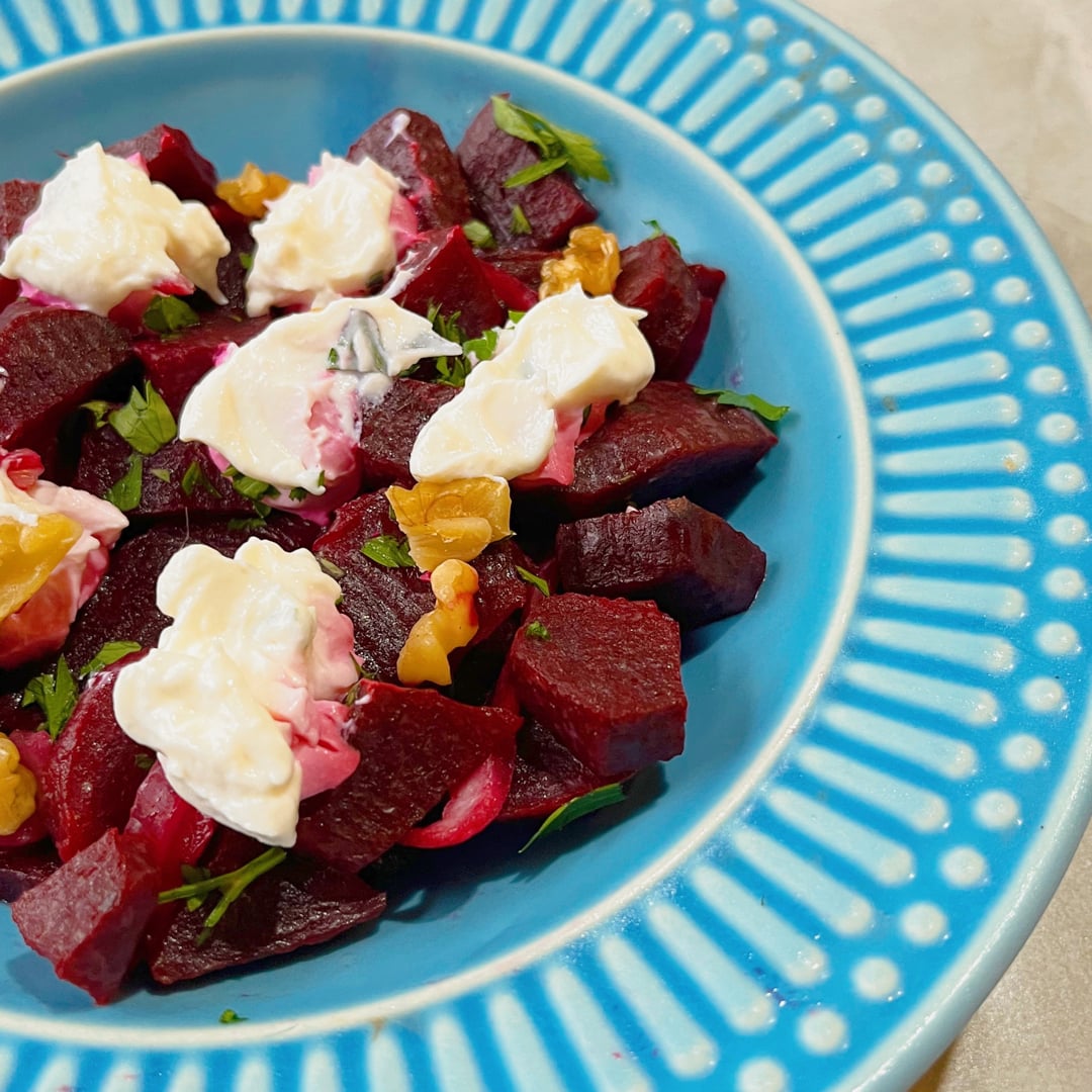 Photo of the Beet Salad with Ricotta & Walnuts – recipe of Beet Salad with Ricotta & Walnuts on DeliRec