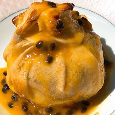 Receta de Hojaldre de brie con gelatina de maracuyá en el sitio web de recetas de DeliRec