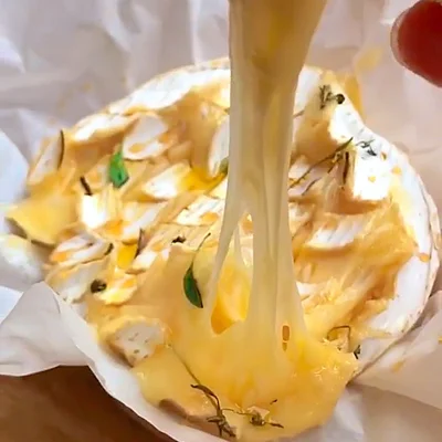Recipe of Brie with honey & garlic on the DeliRec recipe website