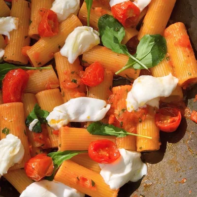 Recipe of Rigatone Caprese - Italy 🇮🇹 on the DeliRec recipe website