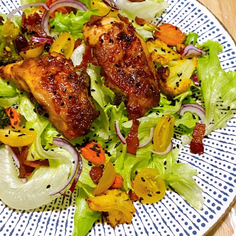Foto da Salada colorida com coxa de frango  - receita de Salada colorida com coxa de frango  no DeliRec