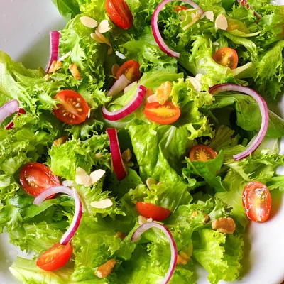 Recipe of frizee lettuce salad on the DeliRec recipe website