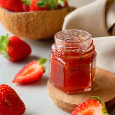 Recipe of Passion Fruit Jelly with Strawberry on the DeliRec recipe website