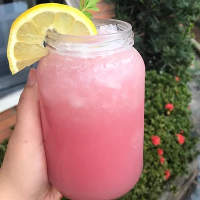 Recipe of pink lemonade on the DeliRec recipe website