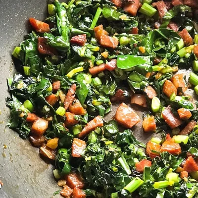 Recipe of Broccoli leaves with bacon on the DeliRec recipe website