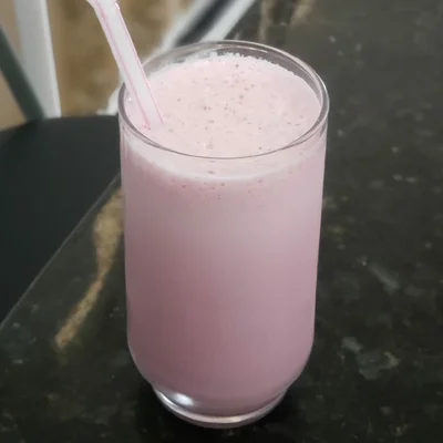 Recipe of Strawberry in milk on the DeliRec recipe website