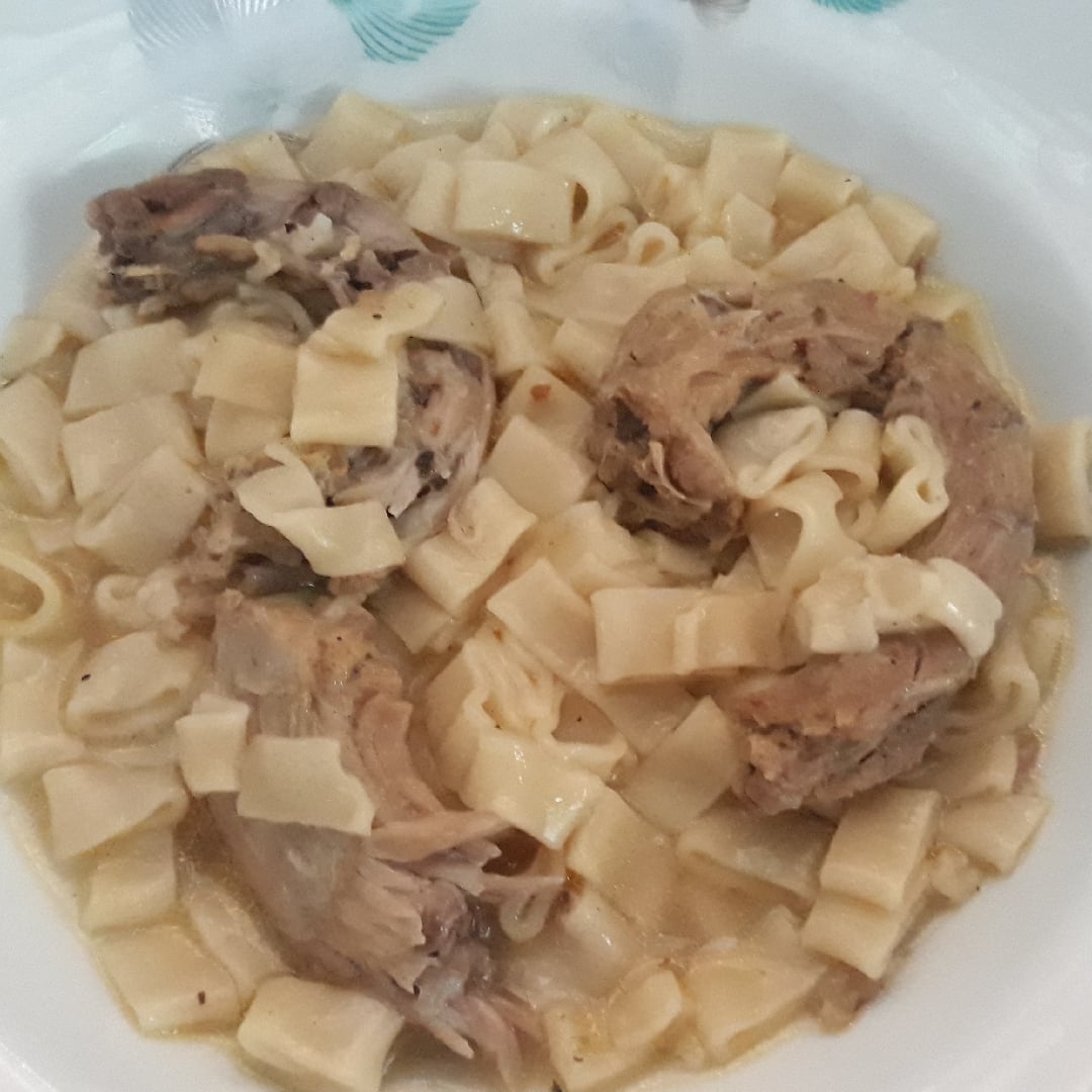 Foto da Sopa de macarrão com pescoço de galinha  - receita de Sopa de macarrão com pescoço de galinha  no DeliRec