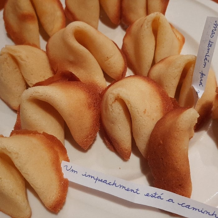 Photo of the Fortune cookie (predicts the future, etc.) – recipe of Fortune cookie (predicts the future, etc.) on DeliRec
