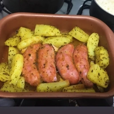 Receita de Linguiça toscana com batatas  no site de receitas DeliRec