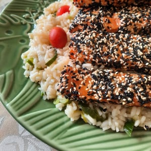 Salmon in sesame crust 🍣