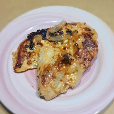 Receta de Filete de pollo con cebolla en el sitio web de recetas de DeliRec