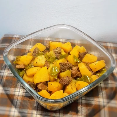 Recipe of Pot meat with potato and bell pepper on the DeliRec recipe website