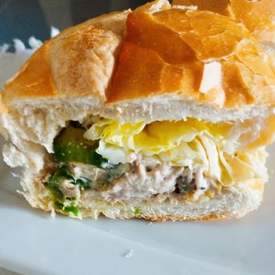 Recipe of Perfect Fit Tuna Sandwich 😋 on the DeliRec recipe website