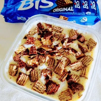 Recipe of Bis Iced dessert with 3 ingredients on the DeliRec recipe website