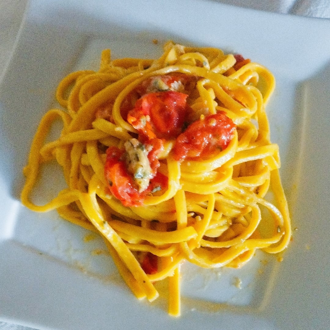 Photo of the Easy Pasta with Cheese and Cherry Tomatoes – recipe of Easy Pasta with Cheese and Cherry Tomatoes on DeliRec