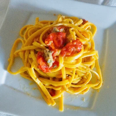 Recipe of Easy Pasta with Cheese and Cherry Tomatoes on the DeliRec recipe website