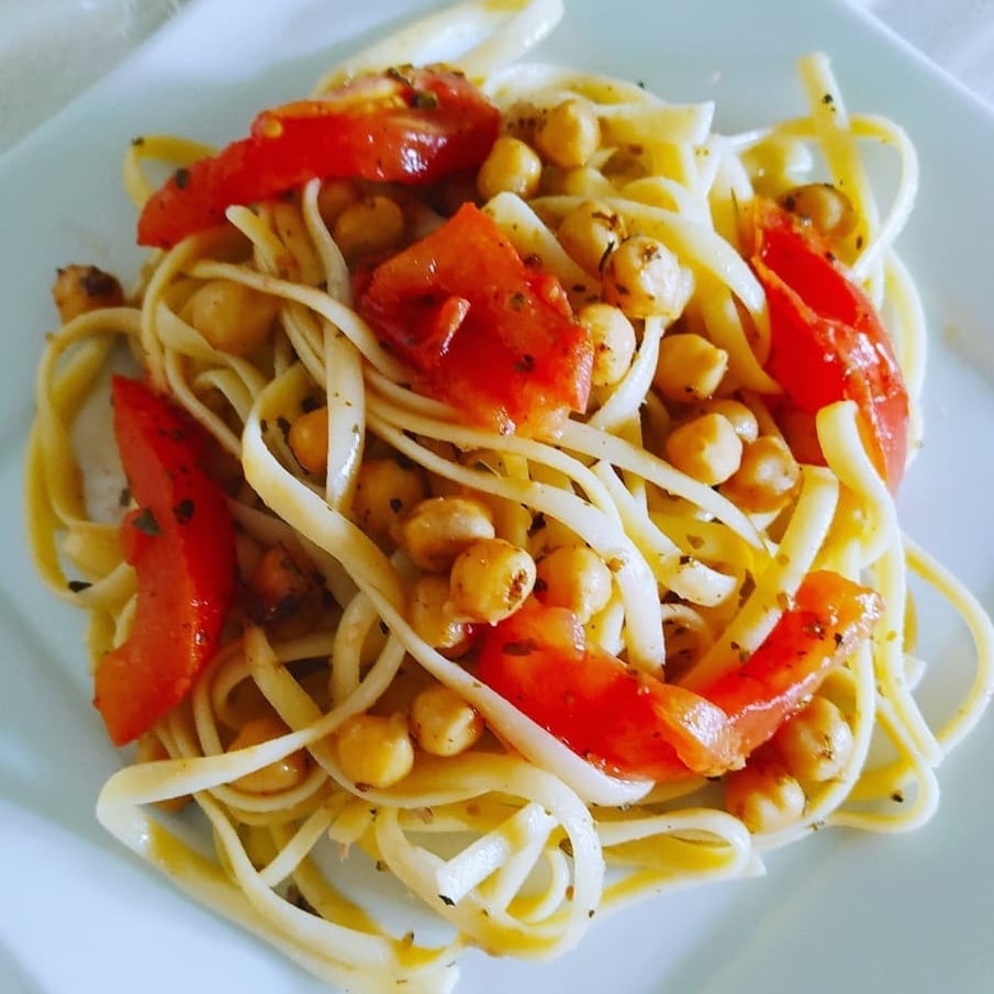 Photo of the Fit pasta with grilled tomato and chickpeas 🍝 – recipe of Fit pasta with grilled tomato and chickpeas 🍝 on DeliRec