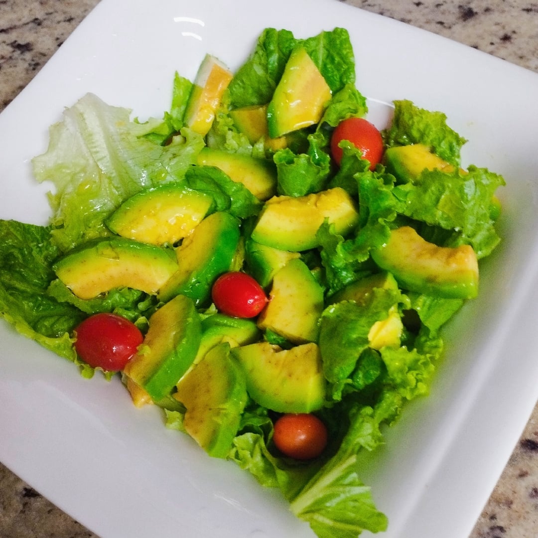 Foto da Salada Fresca com Abacate 🥑🥗 - receita de Salada Fresca com Abacate 🥑🥗 no DeliRec