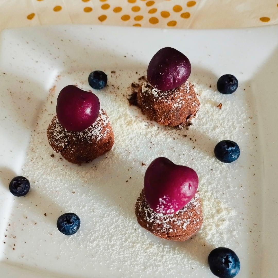 Photo of the Chocolate Truffle with 🍒 – recipe of Chocolate Truffle with 🍒 on DeliRec