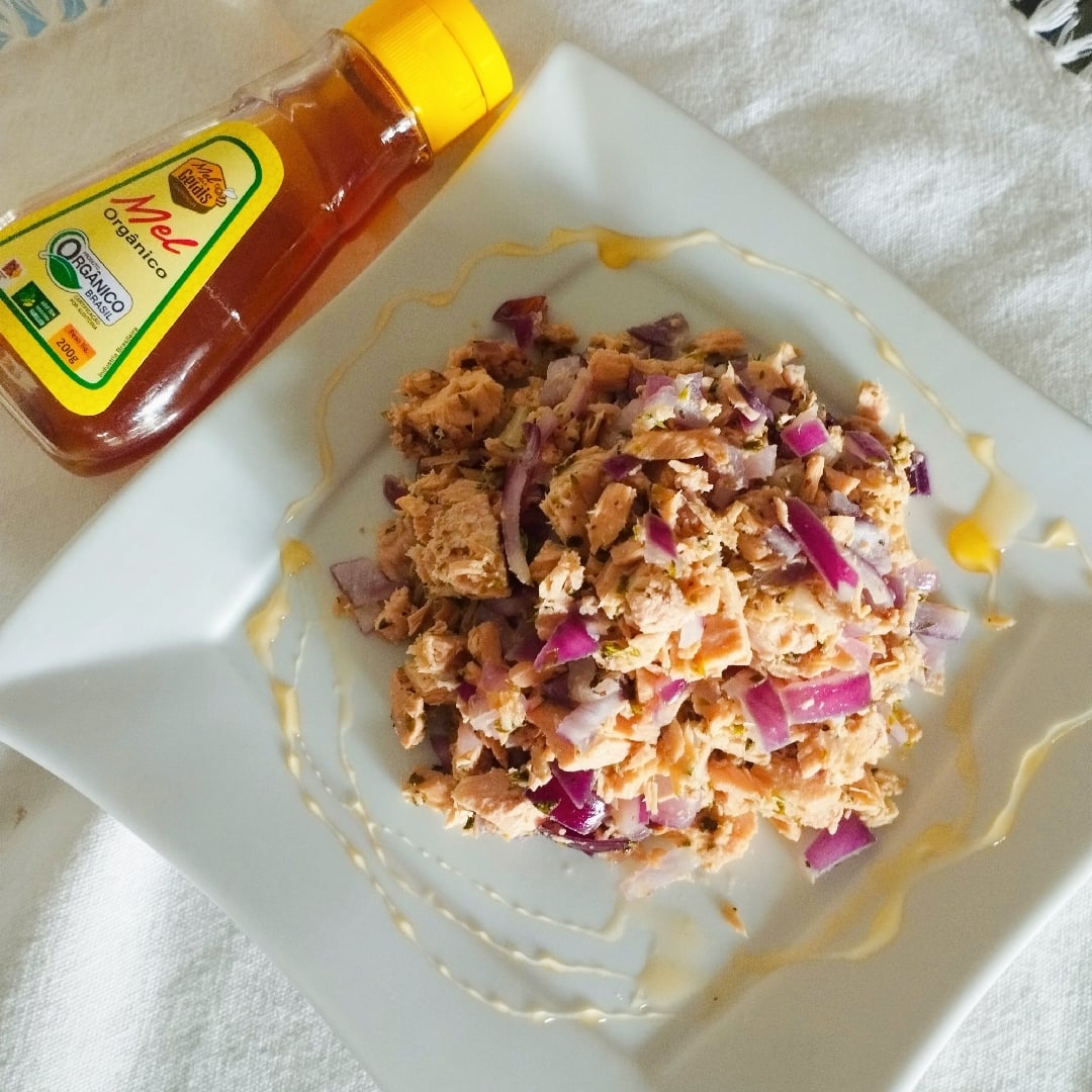 Photo of the Sautéed Tuna with Red Onion and Organic Honey – recipe of Sautéed Tuna with Red Onion and Organic Honey on DeliRec
