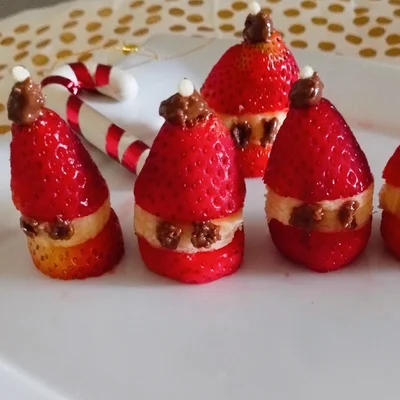 Recette de Père Noël aux fruits au Nutella 🎄🎅 sur le site de recettes DeliRec