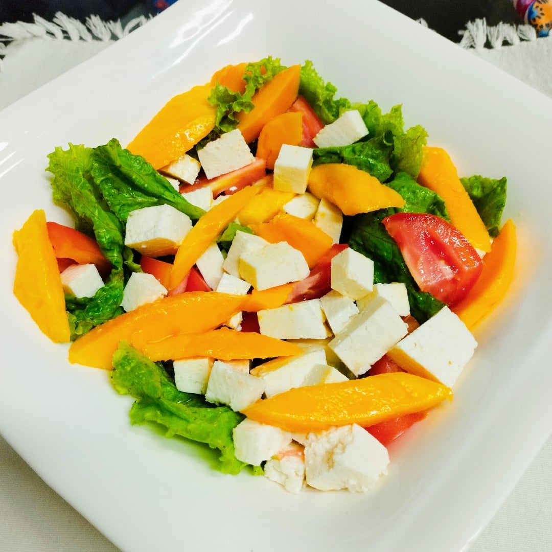 Photo of the Special Salad with Mango and Fresh Ricotta – recipe of Special Salad with Mango and Fresh Ricotta on DeliRec