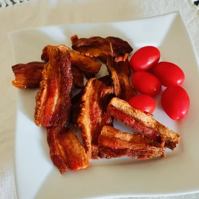Recette de Bacon rôti dans l'Airfryer super croustillant 🥓 sur le site de recettes DeliRec