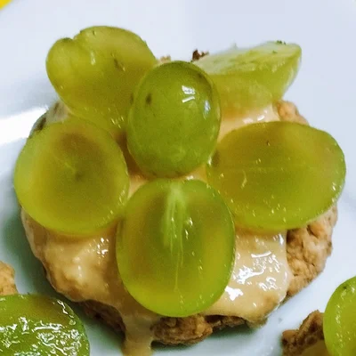Receta de Pastel Fit de uvas verdes 💚🇧🇷 en el sitio web de recetas de DeliRec