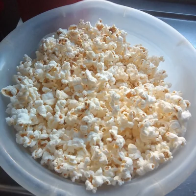 Recipe of Seasoning Popcorn made in the Electric Popcorn Maker. Popcorn without oil. on the DeliRec recipe website