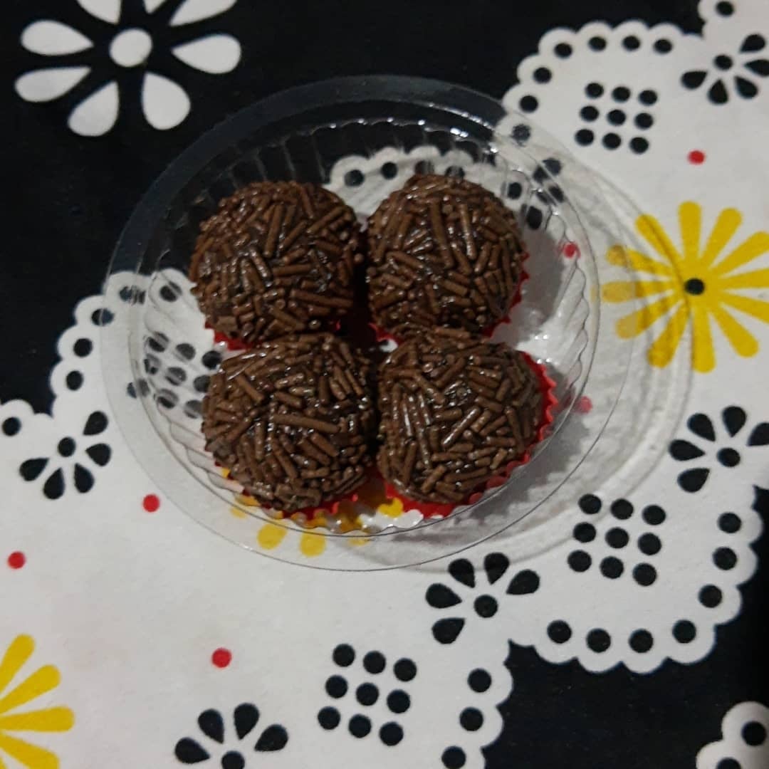 Photo of the Chocolate Brigadeiro with Cachaça – recipe of Chocolate Brigadeiro with Cachaça on DeliRec