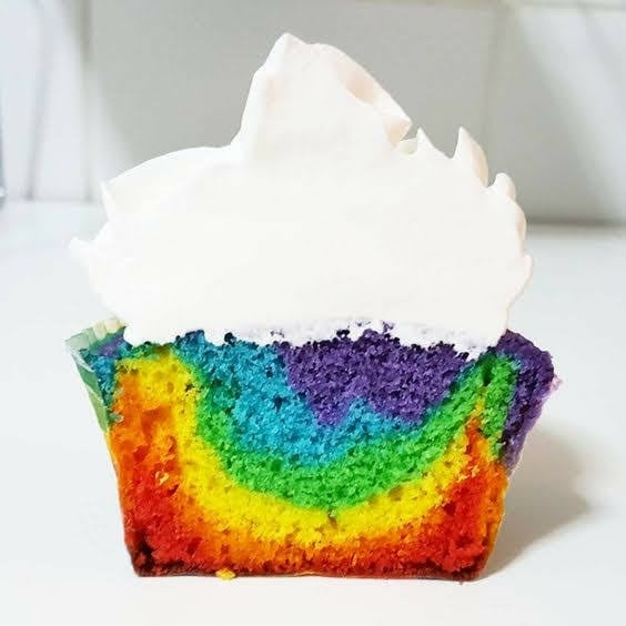 Foto da Cupcake arco-íris - receita de Cupcake arco-íris no DeliRec