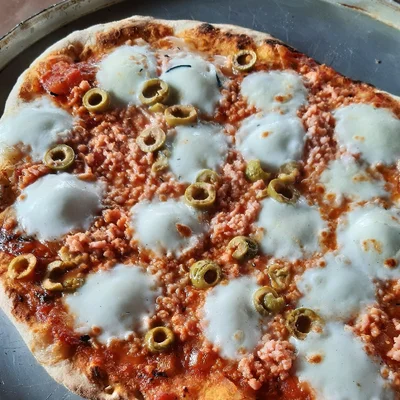Recipe of Pepperoni Pizza with Buffalo Mozzarella on the DeliRec recipe website