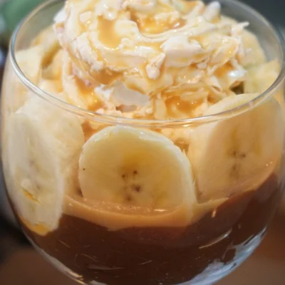 Recipe of Banoffee in the glass on the DeliRec recipe website