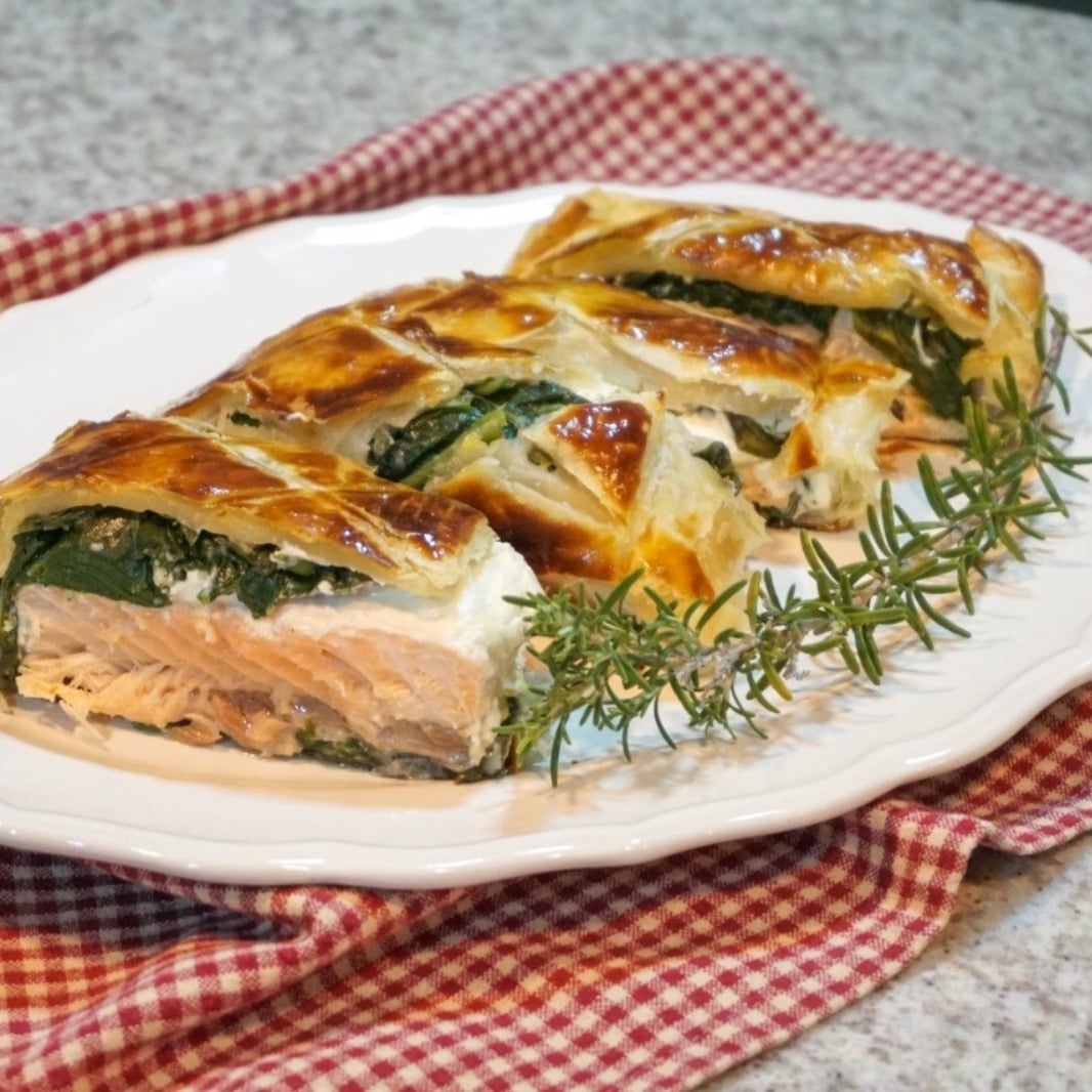 Photo of the Salmon with puff pastry – recipe of Salmon with puff pastry on DeliRec