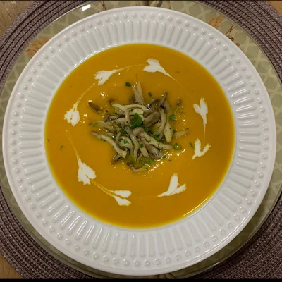 Recipe of Pumpkin soup with shimeji on the DeliRec recipe website