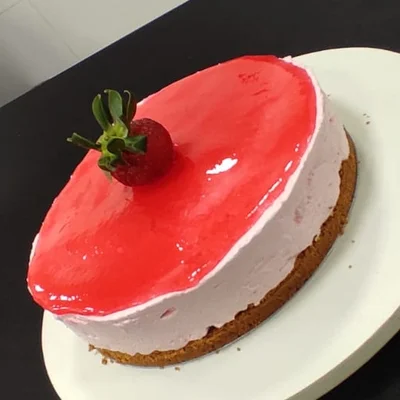 Receta de pastel de mousse de fresa en el sitio web de recetas de DeliRec