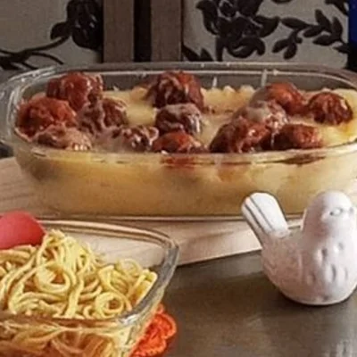 Recipe of Meatballs with mashed potato on the DeliRec recipe website