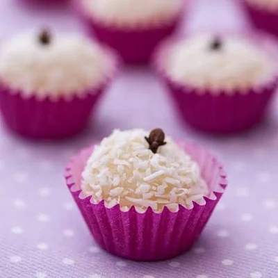 Recipe of Coconut Kiss "candy on the DeliRec recipe website