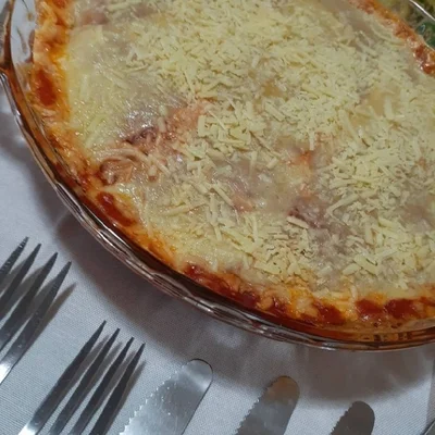 Recipe of Chicken Parmigiana on the platter on the DeliRec recipe website
