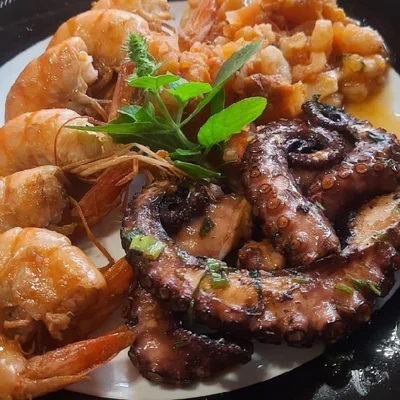 Recipe of Octopus with Grilled Shrimps and Shrimp Sauce on the DeliRec recipe website