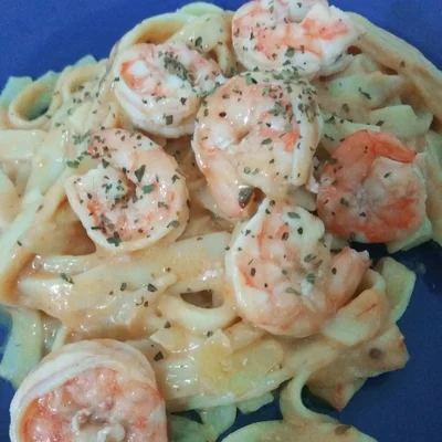 Receta de pastas con camarones en el sitio web de recetas de DeliRec