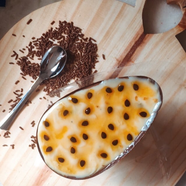 Photo of the Easter Egg with Passion Fruit Mousse – recipe of Easter Egg with Passion Fruit Mousse on DeliRec
