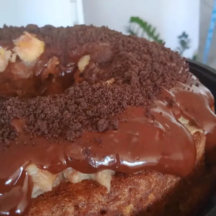 Photo of the Banana cake with ganache and cocoa farofinha – recipe of Banana cake with ganache and cocoa farofinha on DeliRec