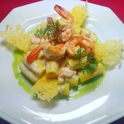 Recipe of Shrimp with Rigatoni with nantua sauce and parmesan tile on the DeliRec recipe website