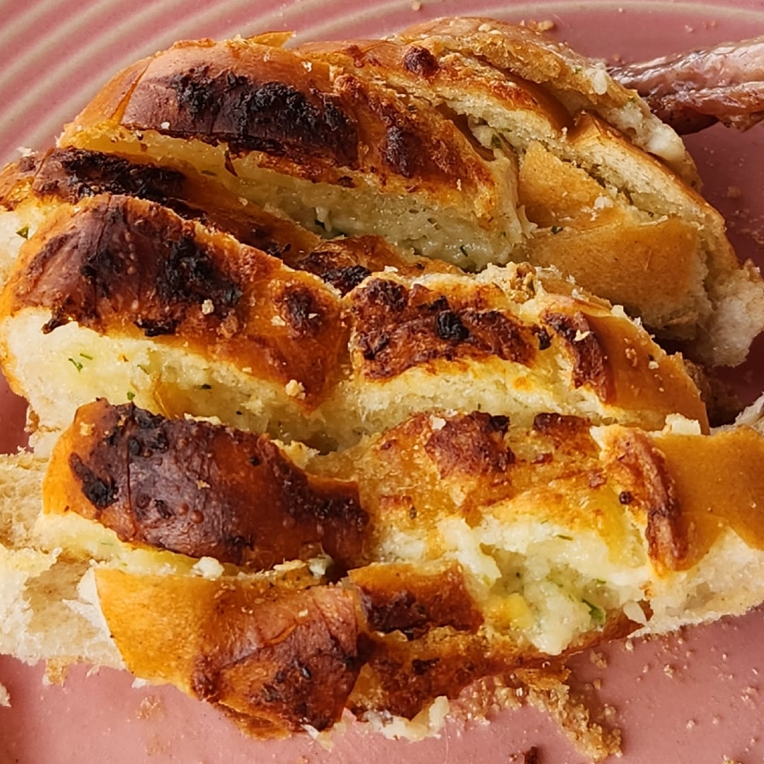 Photo of the Garlic bread in the Airfryer - YouTube Mauricio Rodrigues – recipe of Garlic bread in the Airfryer - YouTube Mauricio Rodrigues on DeliRec