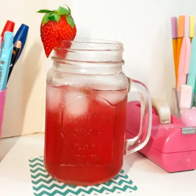 Recipe of Strawberry and Basil Iced Tea on the DeliRec recipe website
