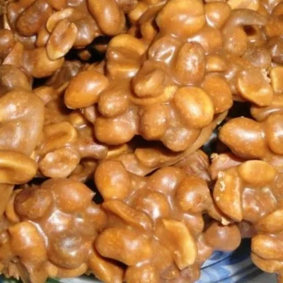 Recipe of Sweet peanut with condensed milk on the DeliRec recipe website